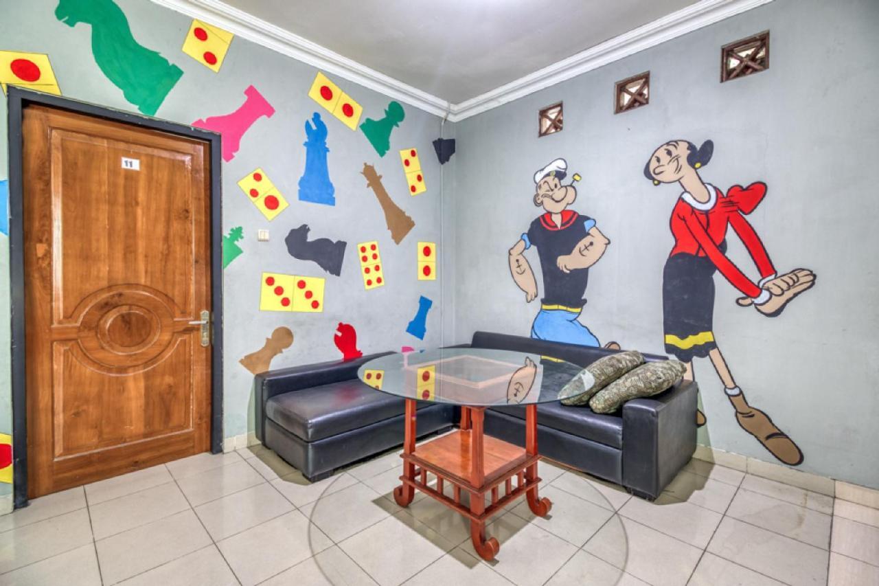 Reddoorz Hostel Near Stadion Mandala Krida Yogya Yogyakarta Exterior photo